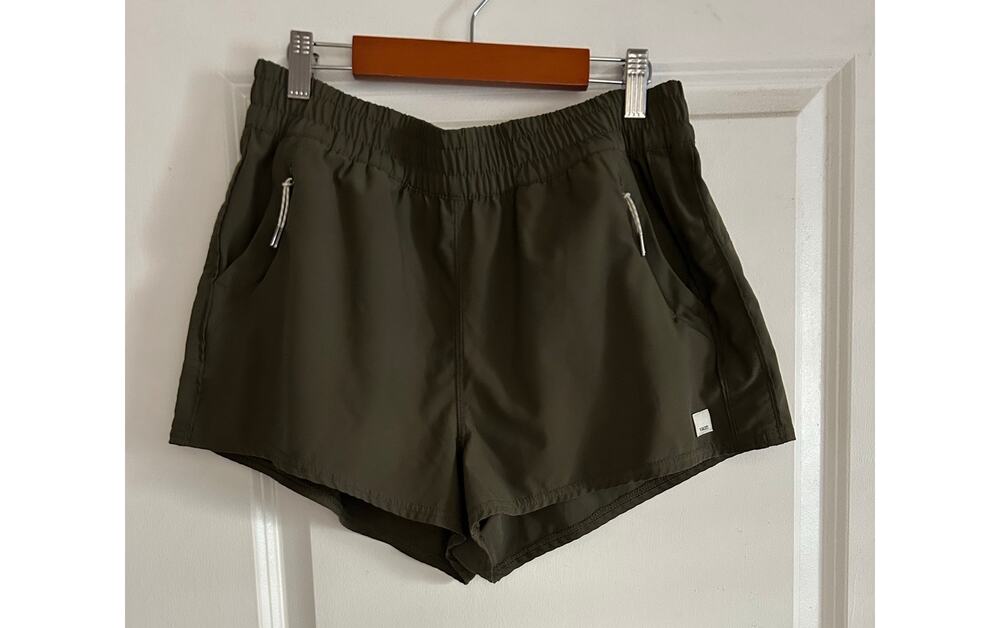 Vuori Women's Dash Shorts Large